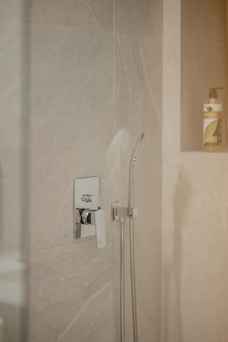 Villa Terra - Bathroom Details