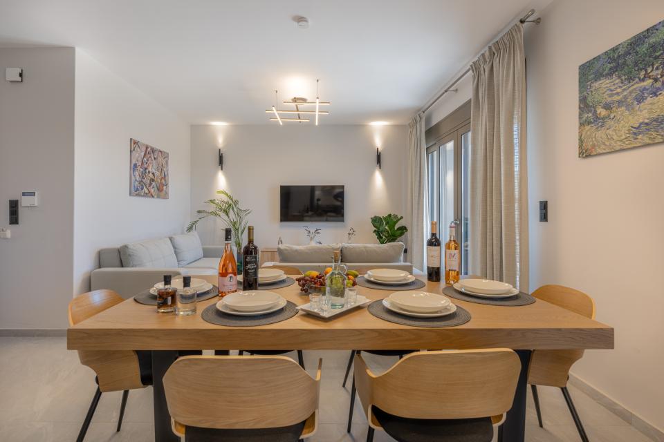 Villa Terra - Dining & Living Room